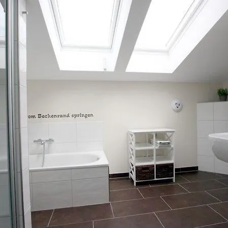 Haus-qualle-nr-29-sfw-29 *